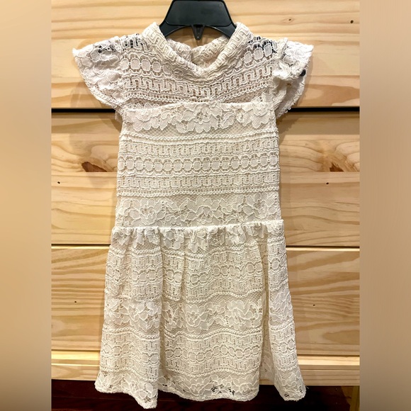 Good used condition. Wonder Nation Size 6 little girls ivory lace dress - Picture 1 of 4